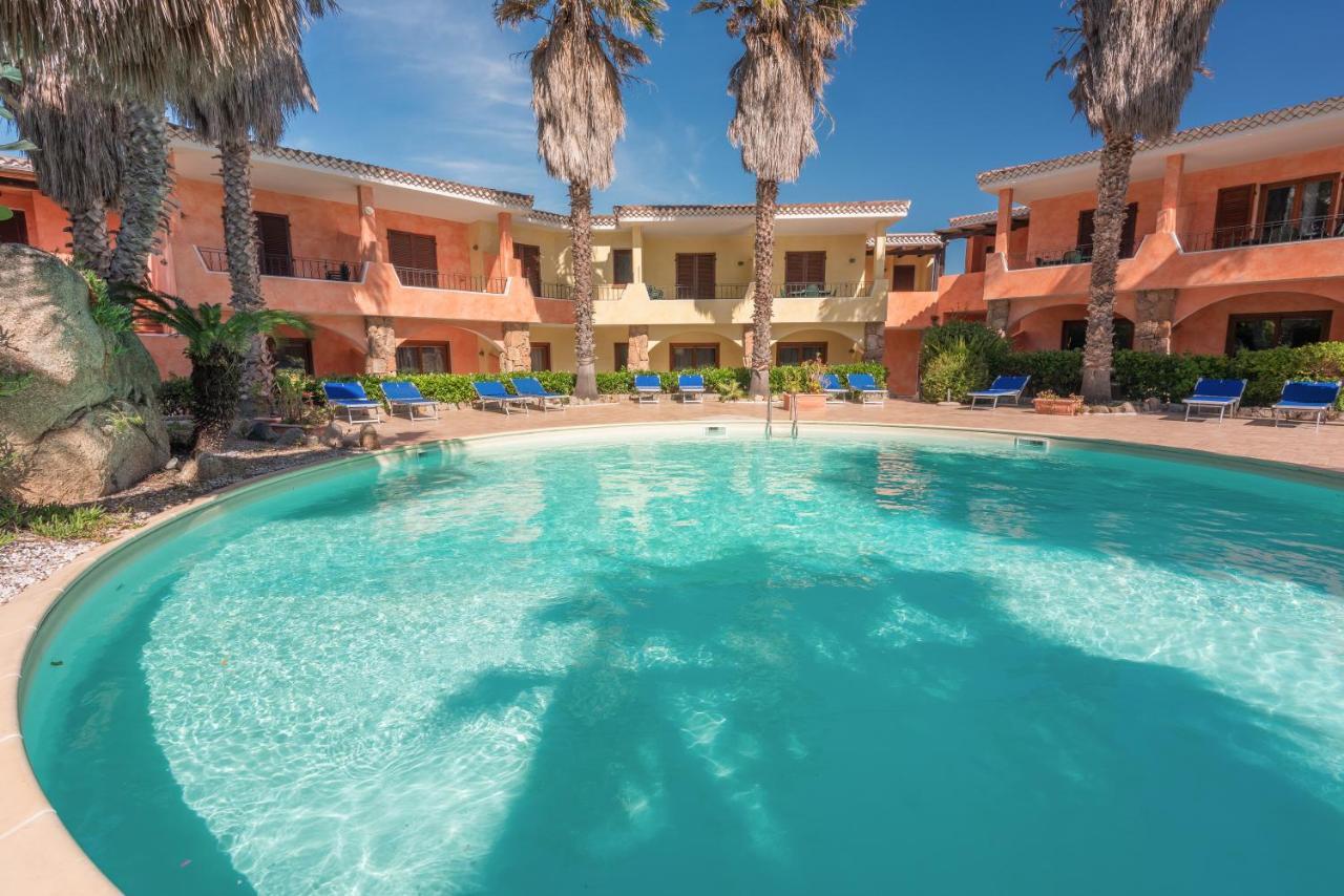 Village Aparthotel 4*